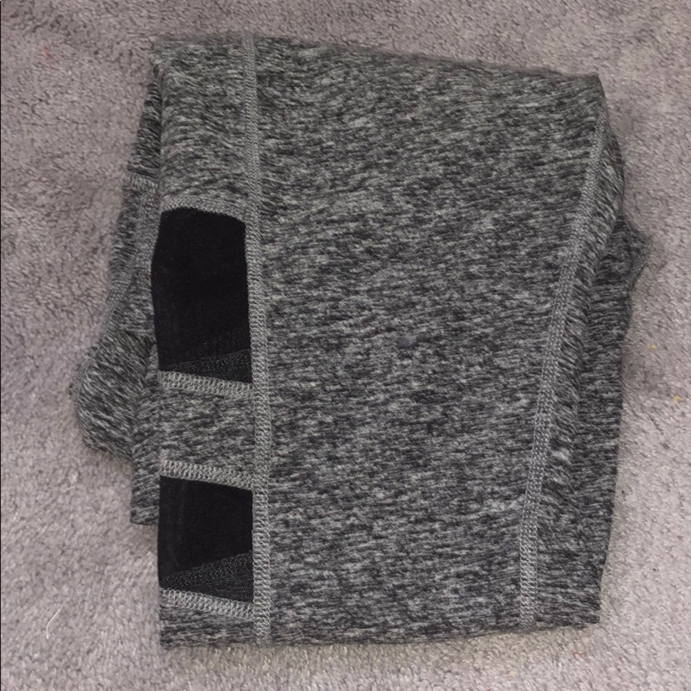 beyond yoga grey leggings with black mesh